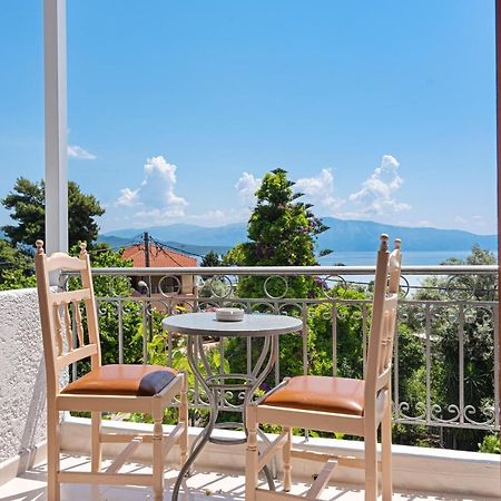 Hôtel Alexandros B à Nikiana Extérieur photo